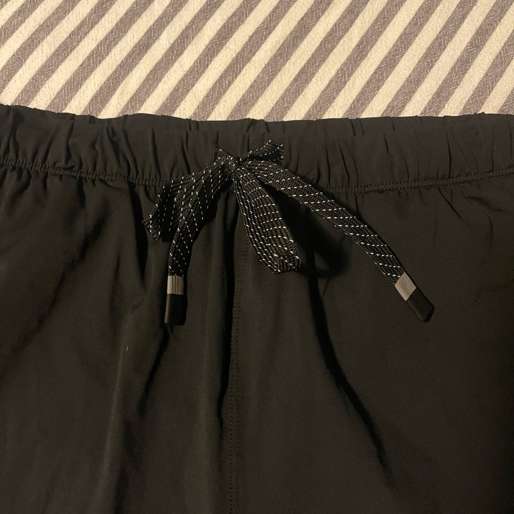 Fabletics short bundle - Picture 6 of 17
